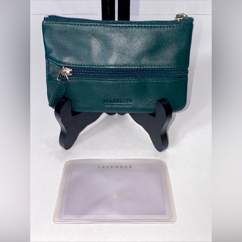 Levenger DARK GREEN LEATHER COIN ZIP PURSE WALLET w/ DOUBLE KEY FOB & PEN NWOT